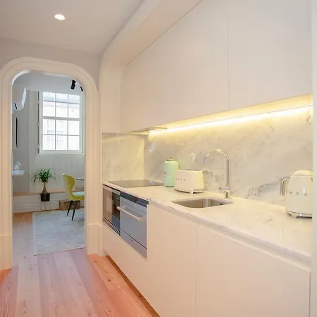 Liiiving In - Cedofeita Charming Apartment