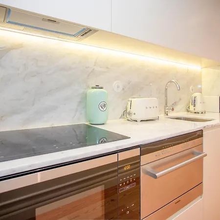 Apartamento Liiiving In - Cedofeita Charming Porto