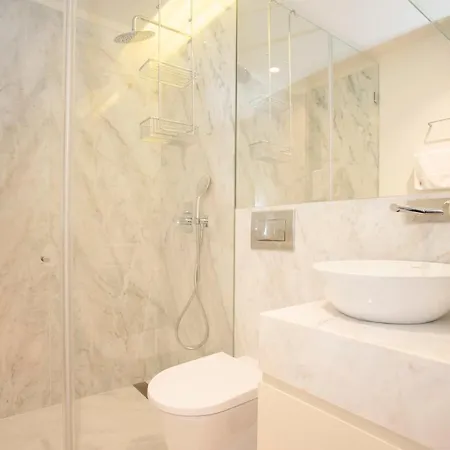 Liiiving In - Cedofeita Charming Apartment Porto